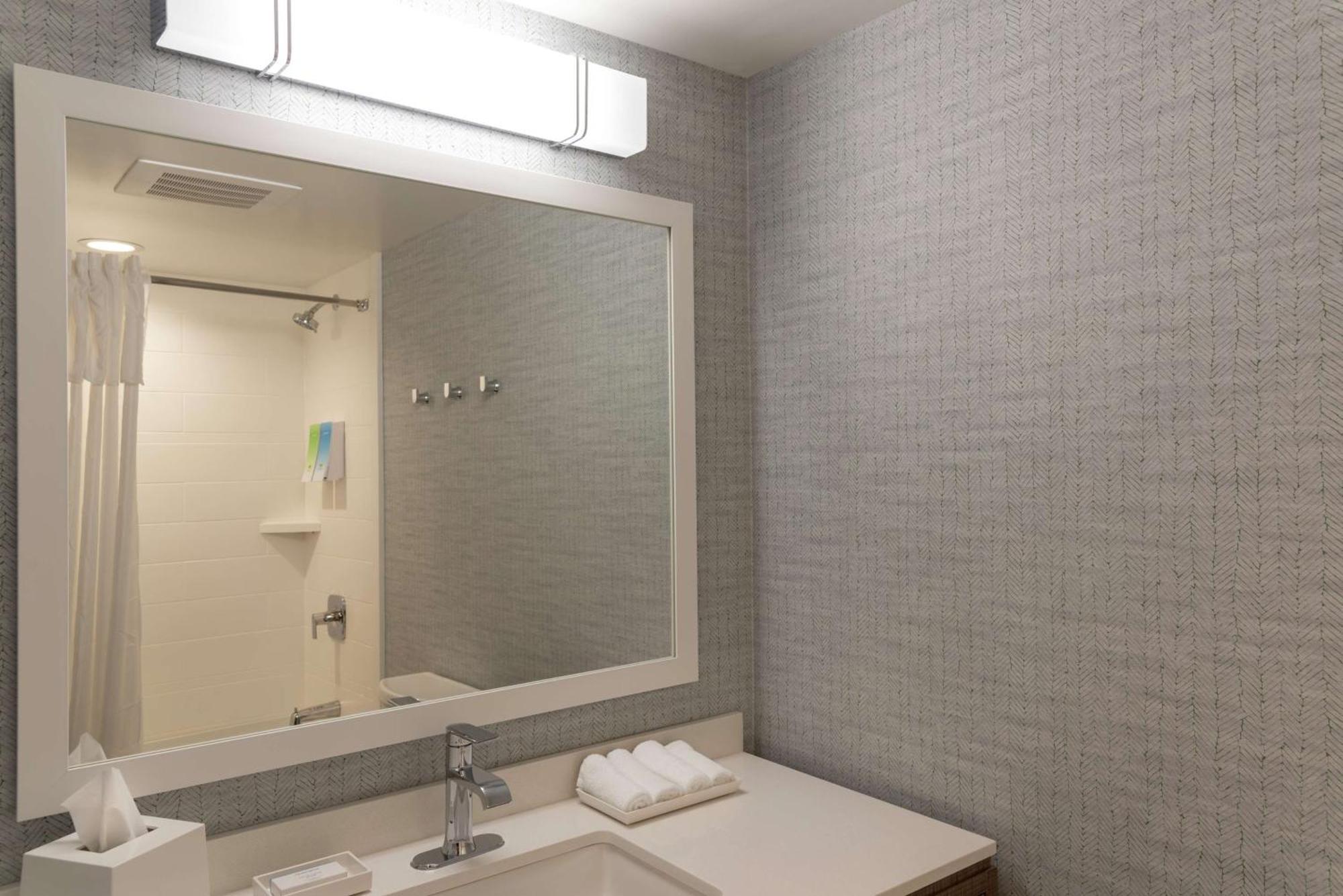 Home2 Suites By Hilton Indianapolis Airport Ngoại thất bức ảnh