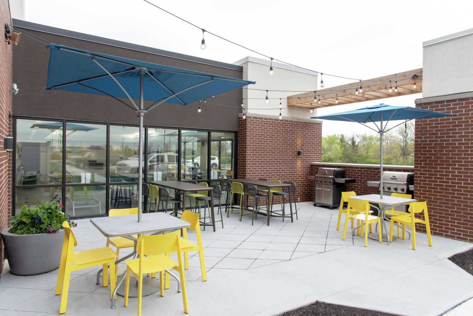 Home2 Suites By Hilton Indianapolis Airport Ngoại thất bức ảnh