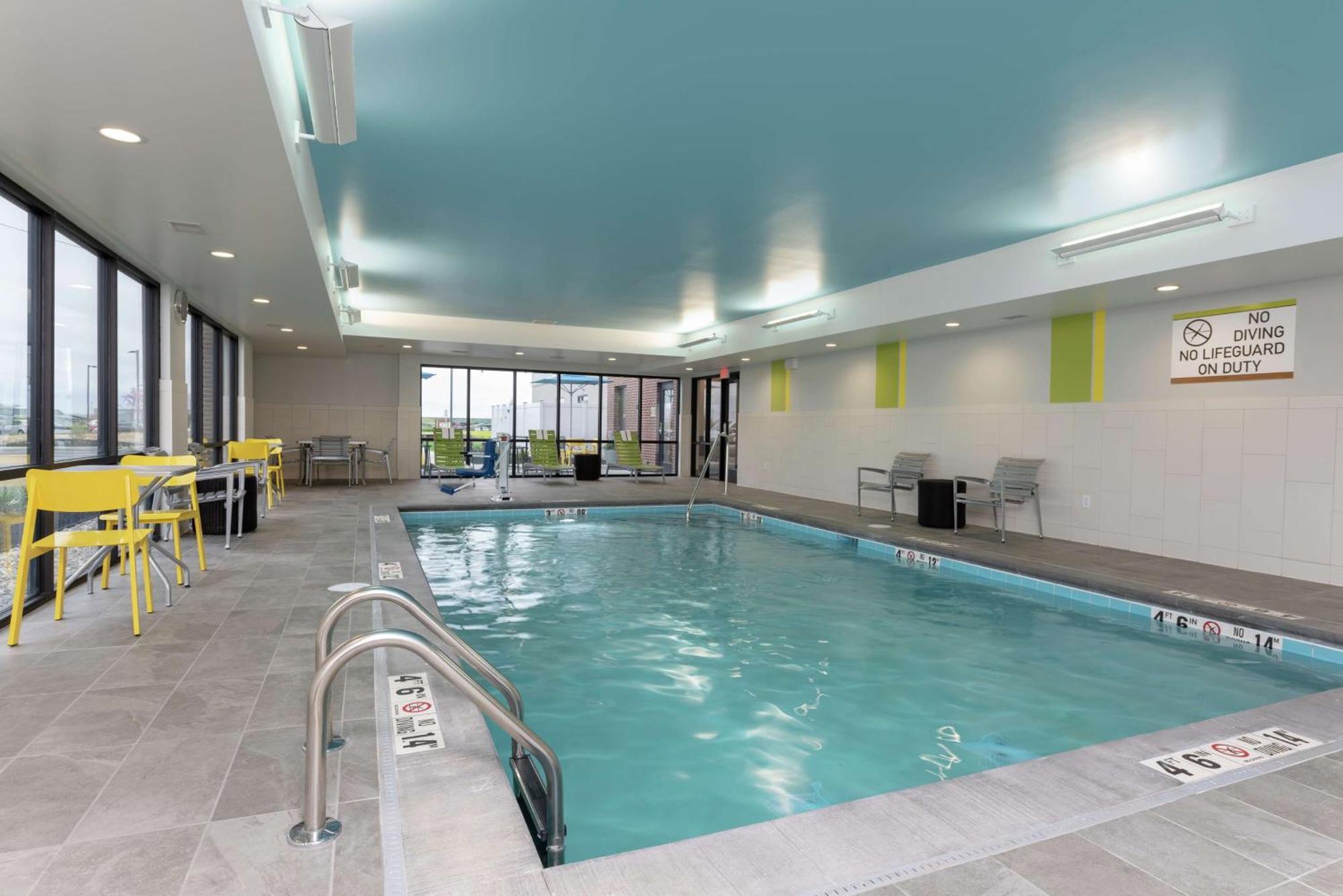 Home2 Suites By Hilton Indianapolis Airport Ngoại thất bức ảnh